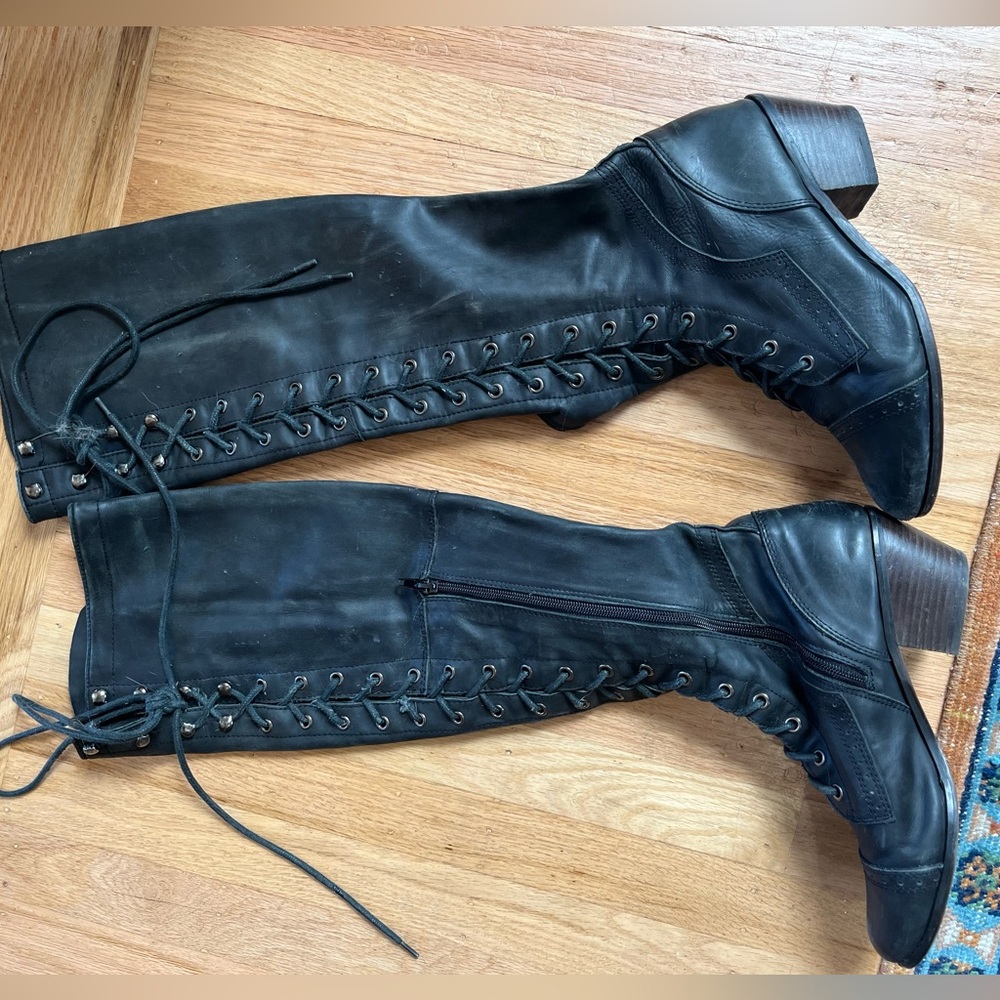 Joe lace up boot Jeffrey Campbell for free people. Size 9.
